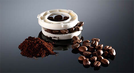 У 2004 році було випущено систему приготування кави Saeco та повністю керамічні жорна