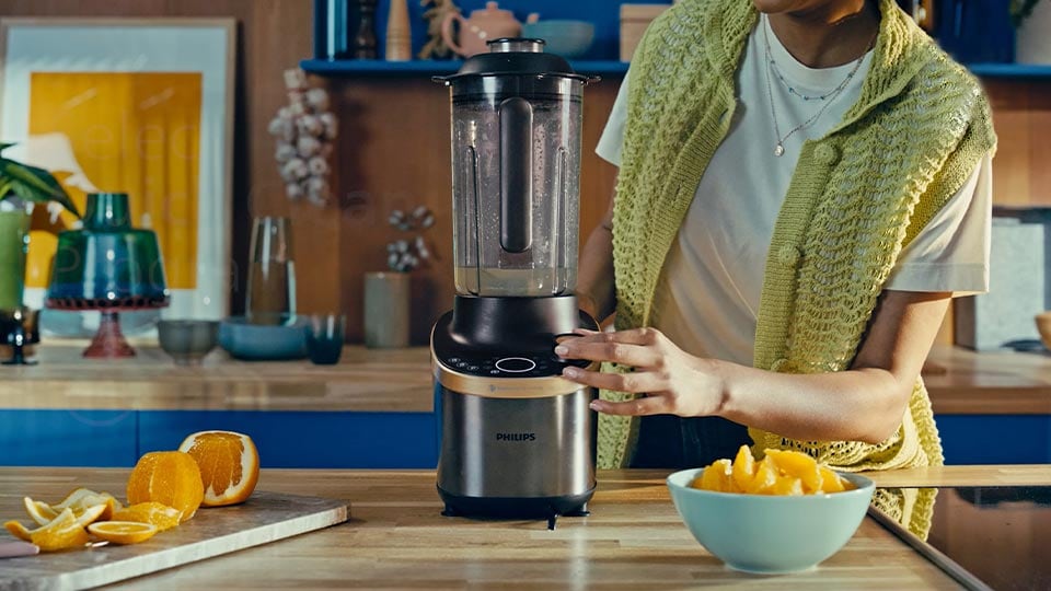 Инструкции по очистке блендера Philips Flip&Juice для приготовления соков.