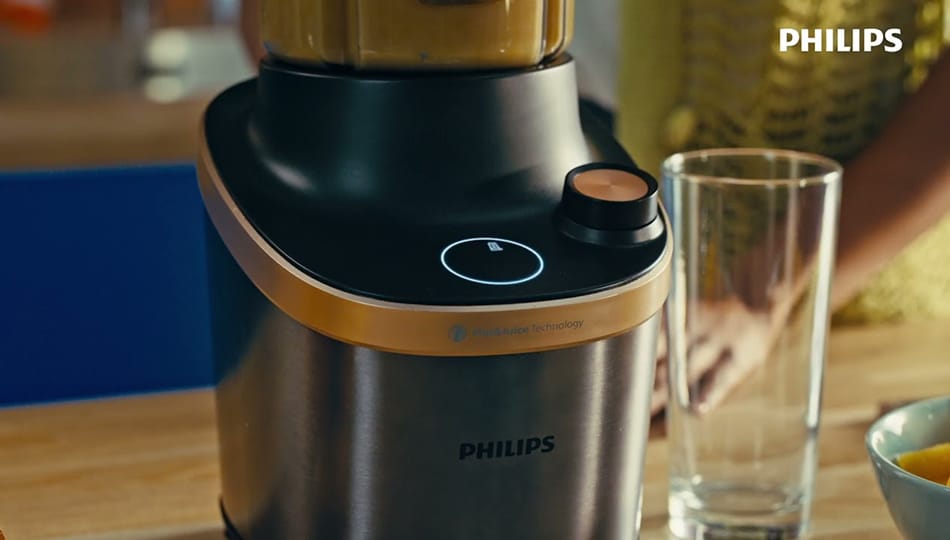 Prezentacja działania i możliwości blendera z sokowirówką 2w1 Philips Flip & Juice™.