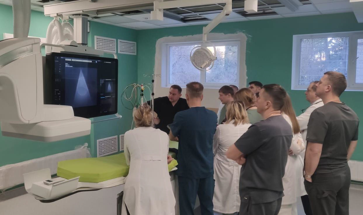 Презентація інтервенційної ангіографічної системи Philips Azurion