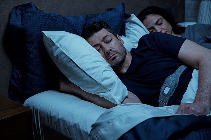 Розумний пасок, що запобігає хропінню Philips SmartSleep Snoring Relief Band.